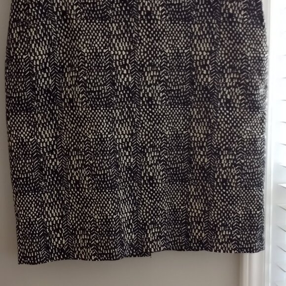 'Rafaella Petite' Pencil Skirt with pockets Size 10P Black/Cream NWOT - Picture 15 of 15